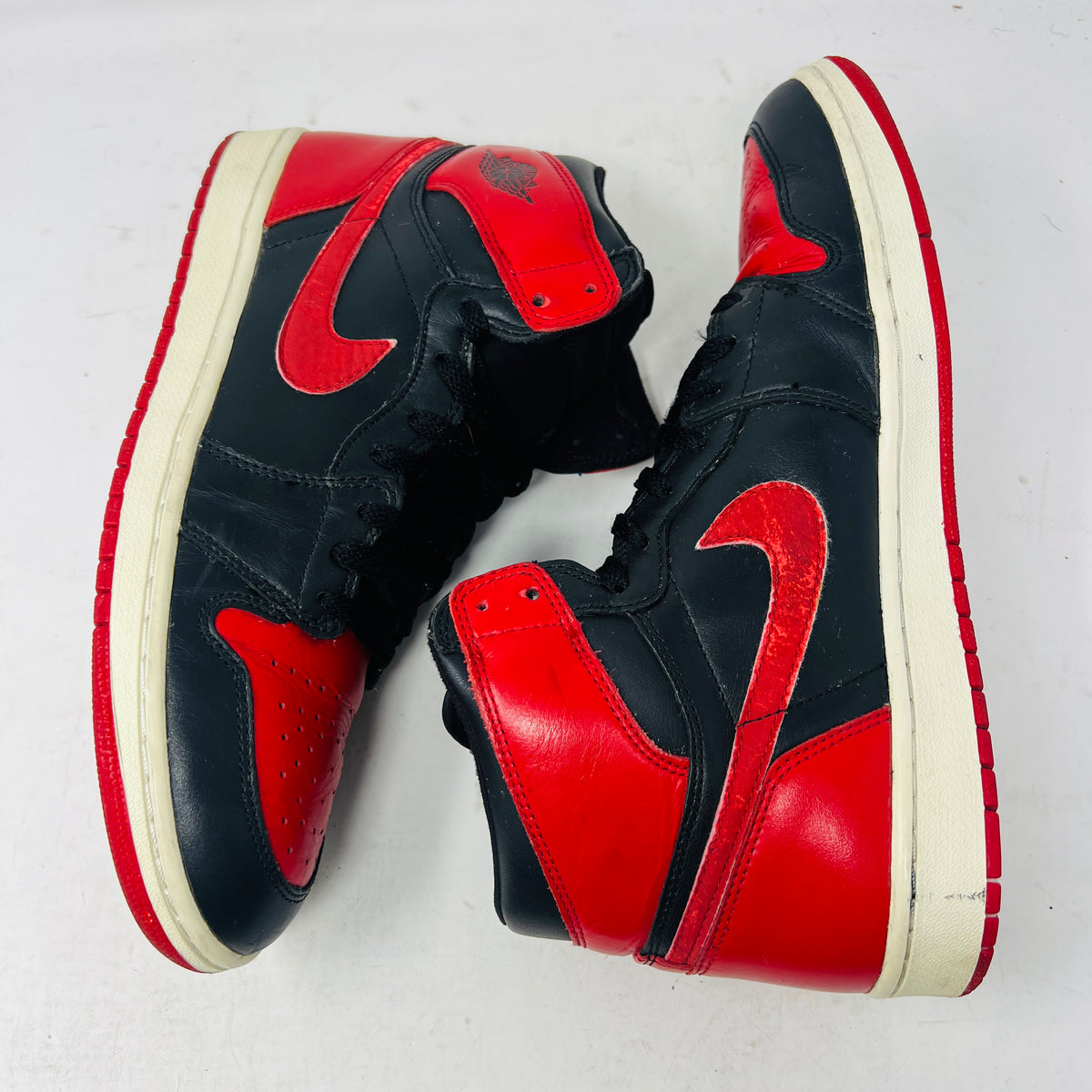Jordan 1 Retro Bred (2001)