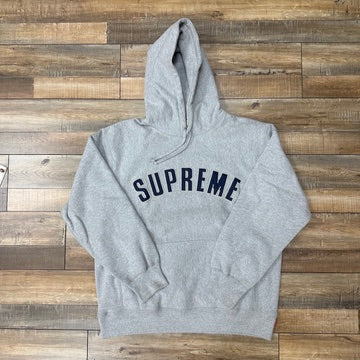 Supreme Pearl Logo Hooded Sweatshirt Heather Grey