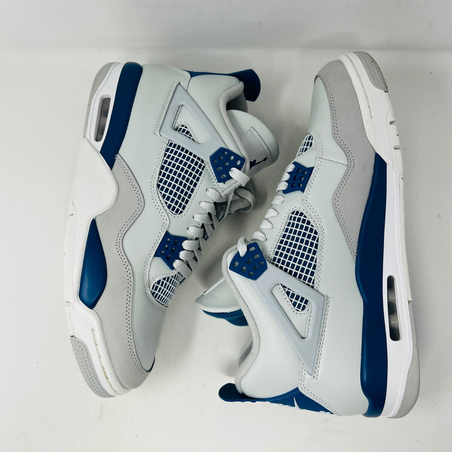Jordan 4 Retro Military Blue (2024)