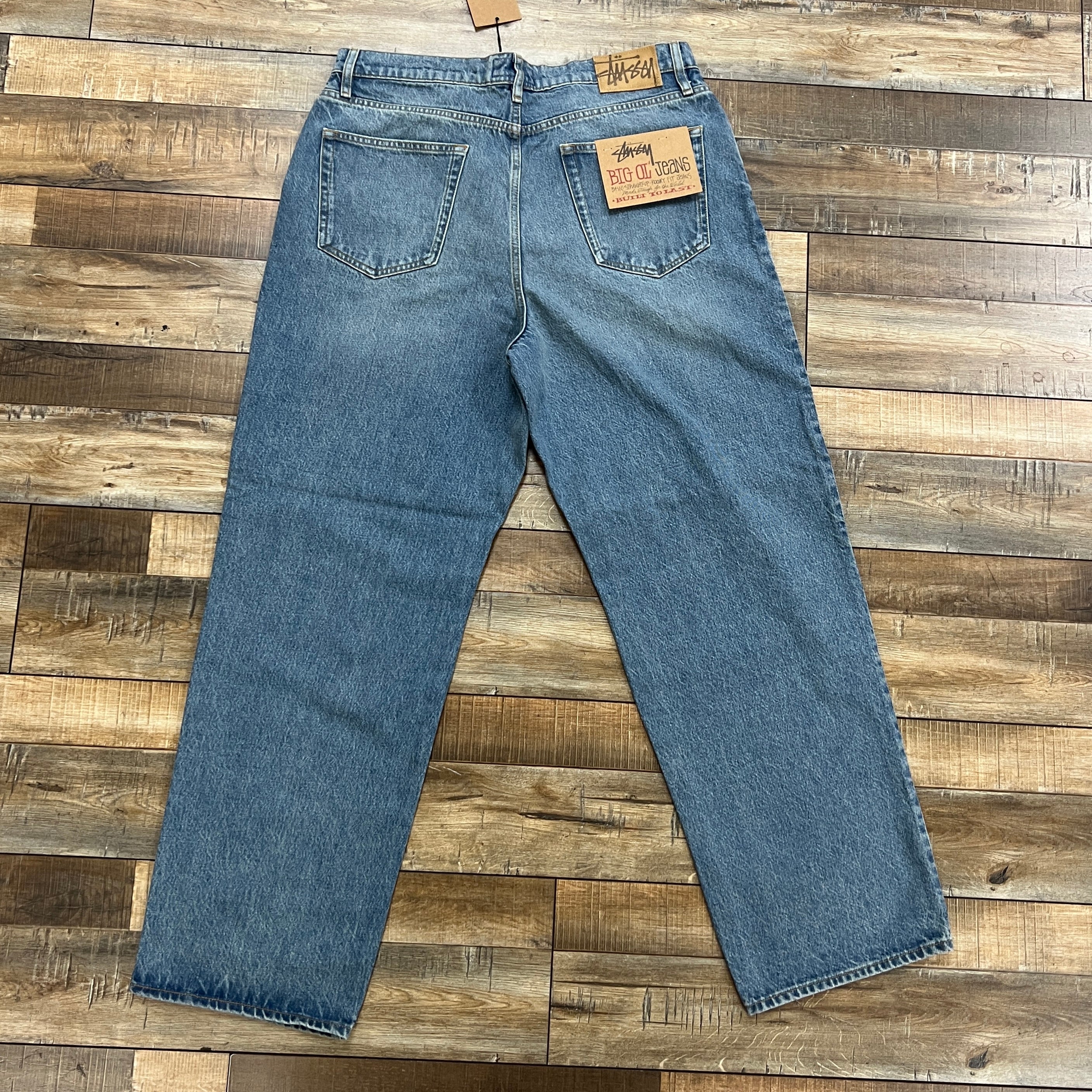 パンツ BIG OL' JEAN DENIM WASHED BLUE / 30 Stüssy Big Ol' Jeans Washed Blue Denim – Holy Ground