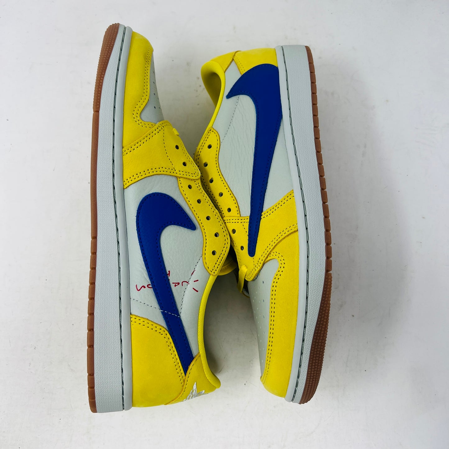 Jordan 1 Retro Low OG SP Travis Scott Canary (Women's)