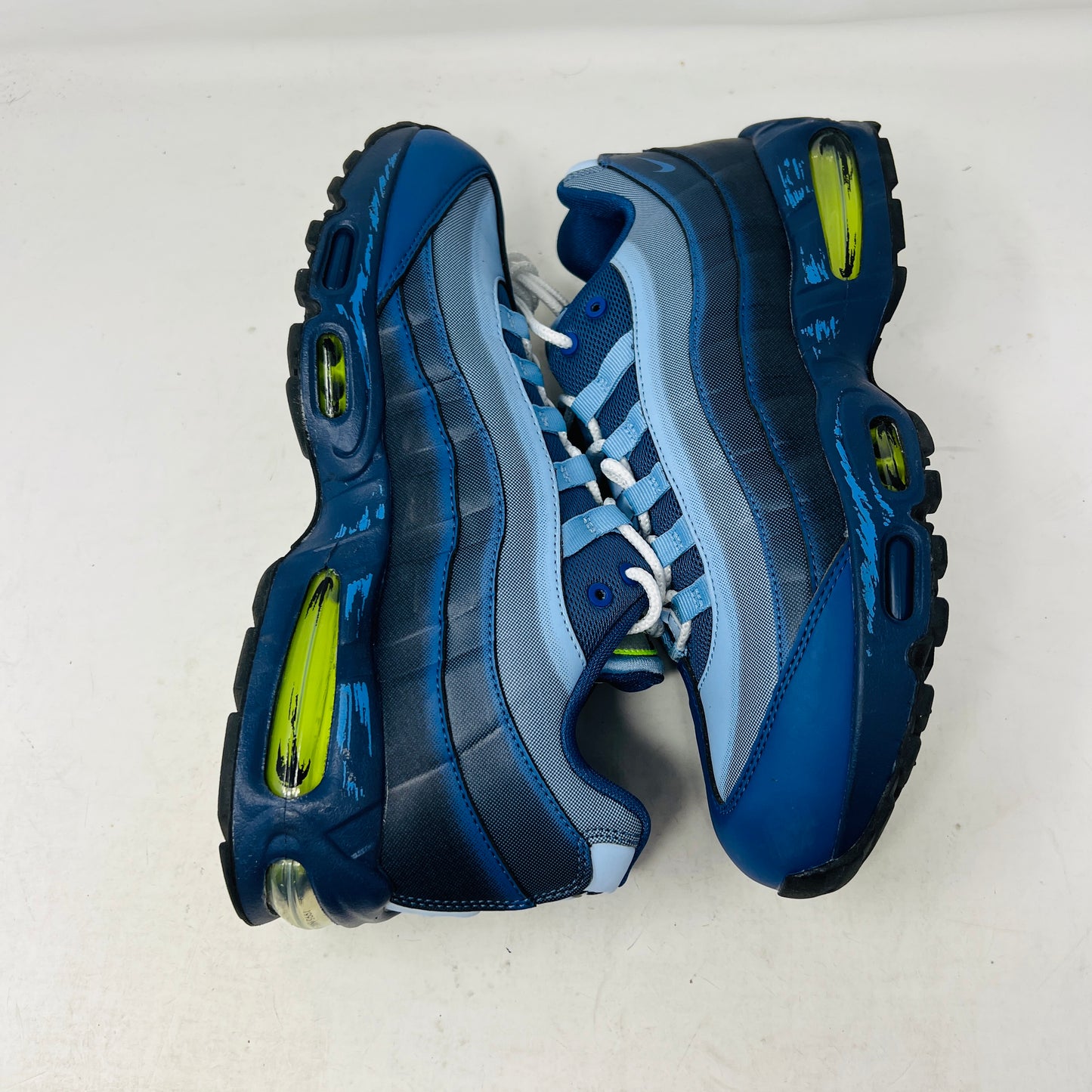 Nike Air Max Muscle 95 Yu-Gi-Oh! Joey (with Promo Card)