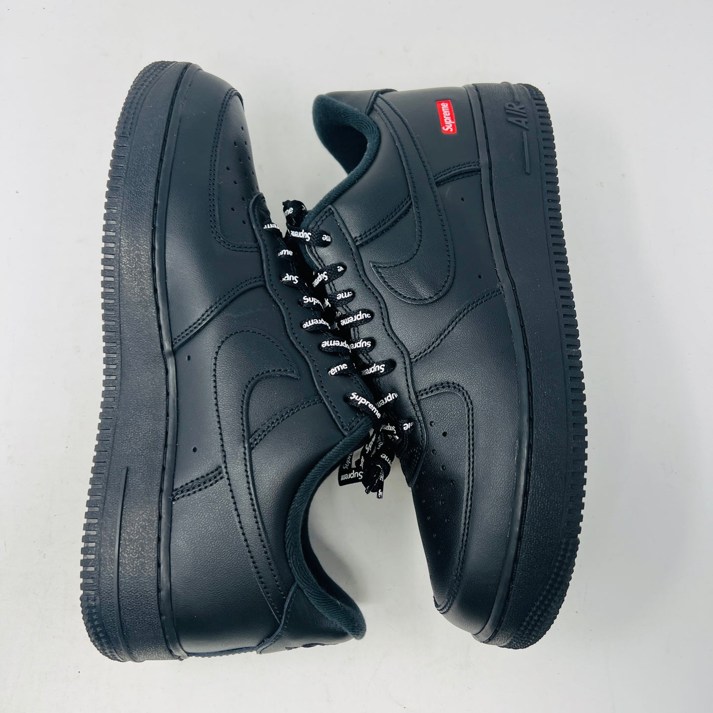 Nike Air Force 1 Low Supreme Black
