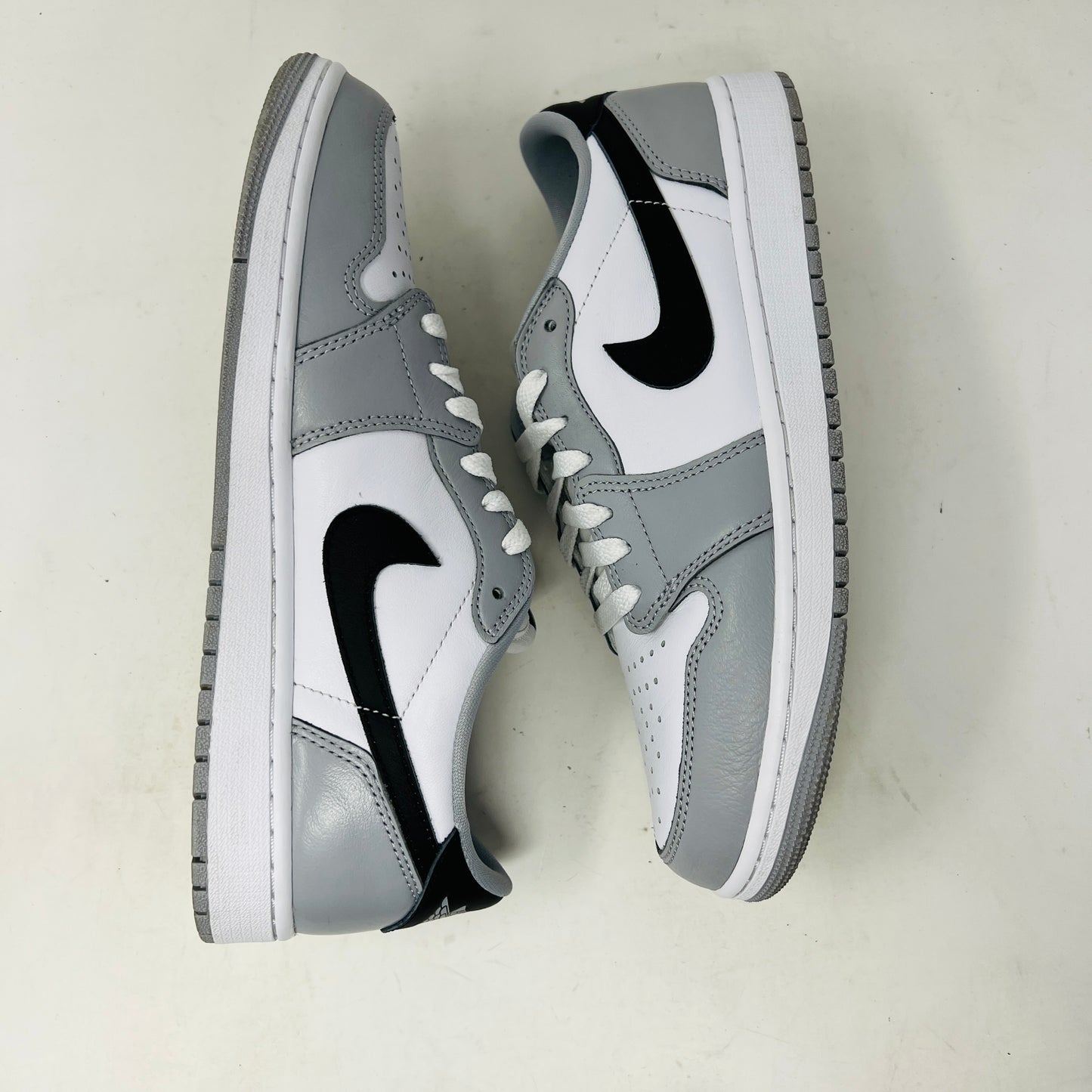 Jordan 1 Retro Low OG Barons