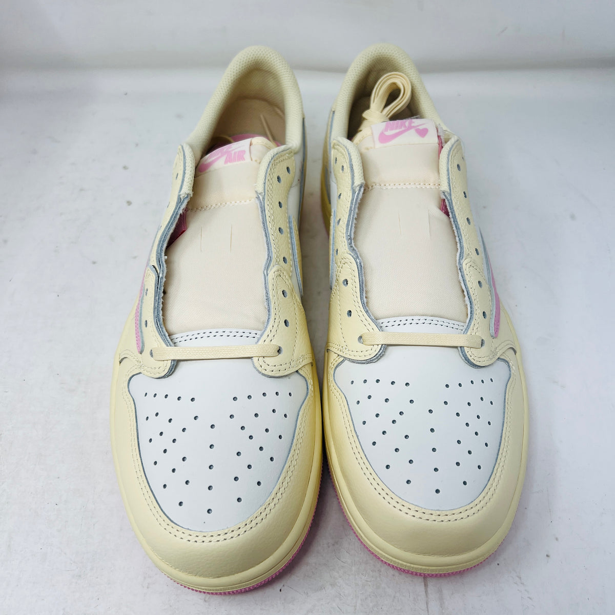 Jordan 1 Retro Low OG SP Travis Scott Shy Pink