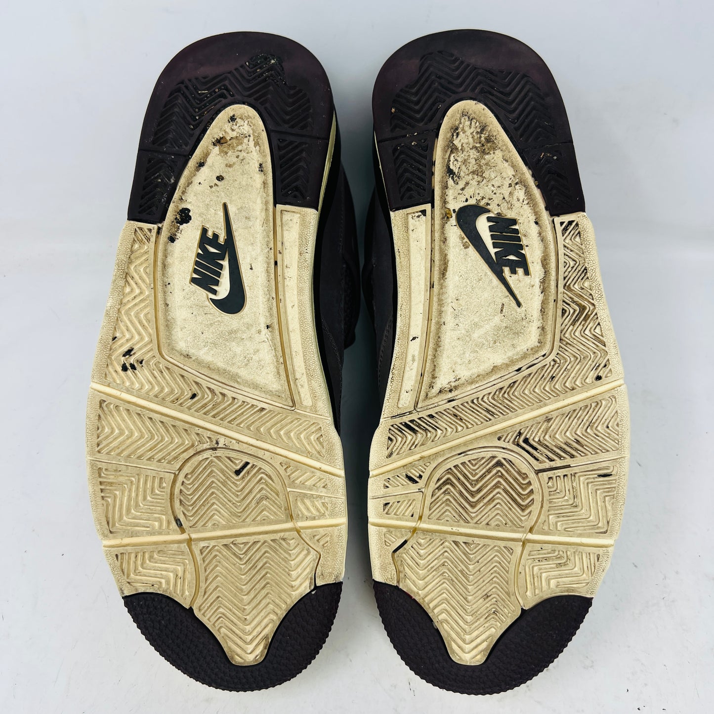 Jordan 4 Retro SP A Ma Maniére Violet Ore