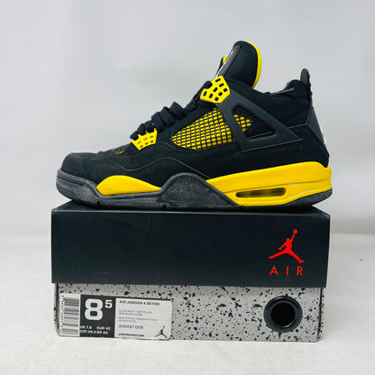 Jordan 4 Retro Thunder (2012)