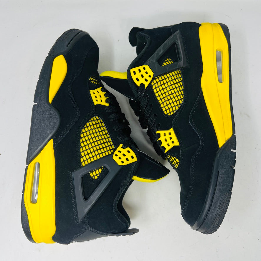Jordan 4 Retro Thunder (2023)