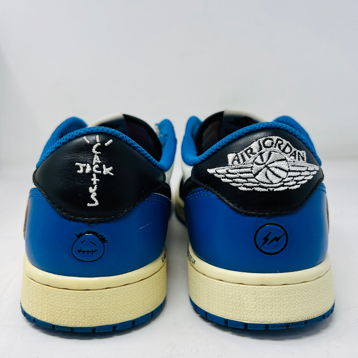 Jordan 1 Retro Low OG SP Fragment x Travis Scott