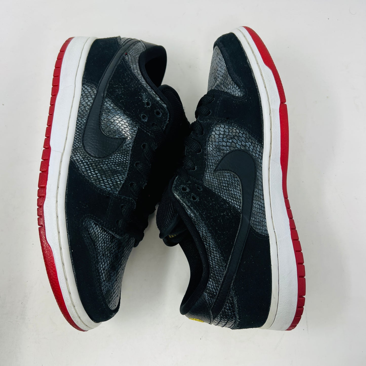 Nike SB Dunk Low Snake Eyes