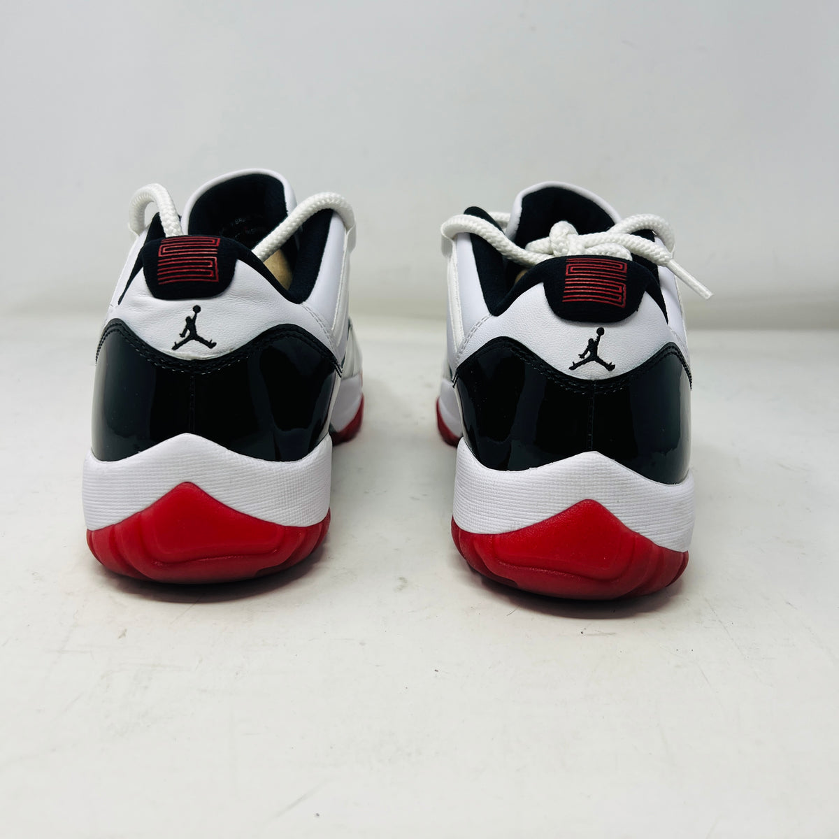 Jordan 11 Retro Low Concord Bred