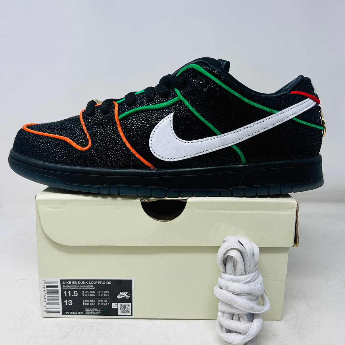 Nike SB Dunk Low Bronx Girls Skate