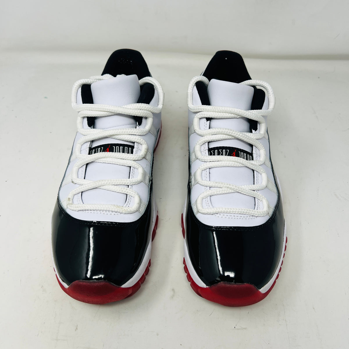 Jordan 11 Retro Low Concord Bred