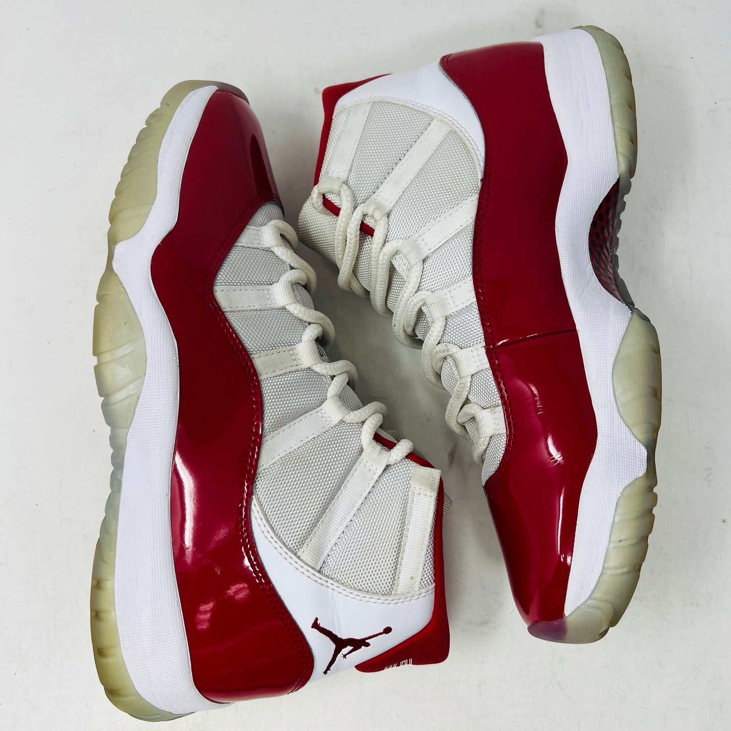 Jordan 11 Retro Cherry (2022)