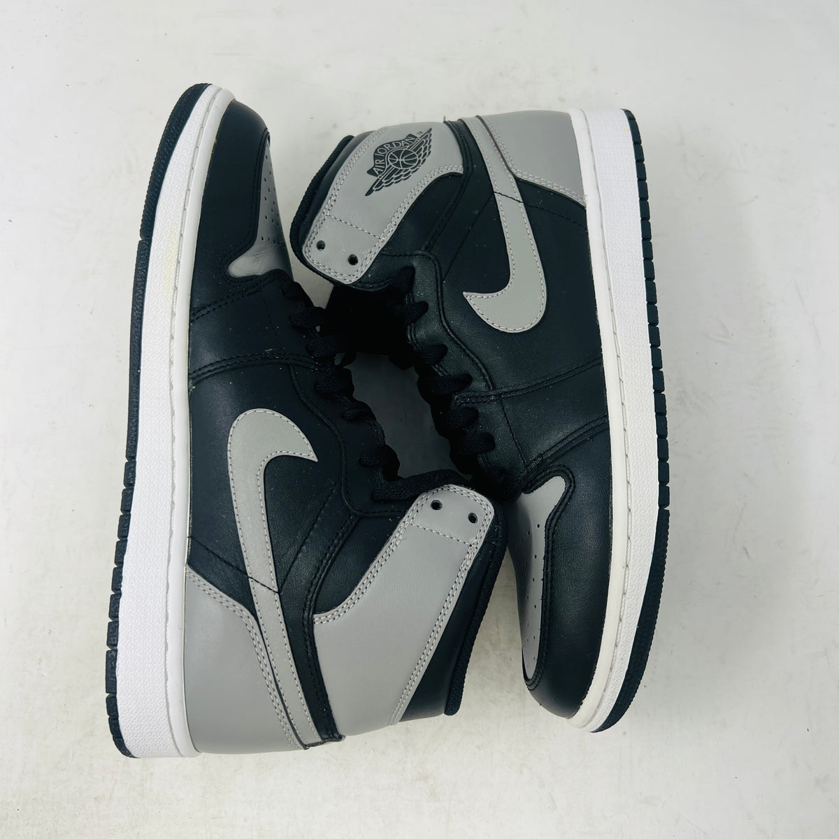 Jordan 1 Retro Shadow (2013)
