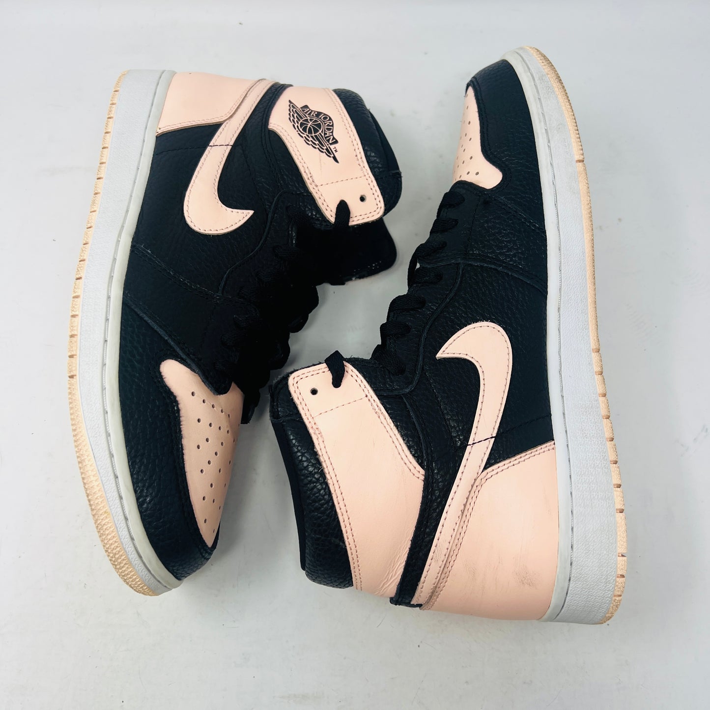 Jordan 1 Retro High Black Crimson Tint
