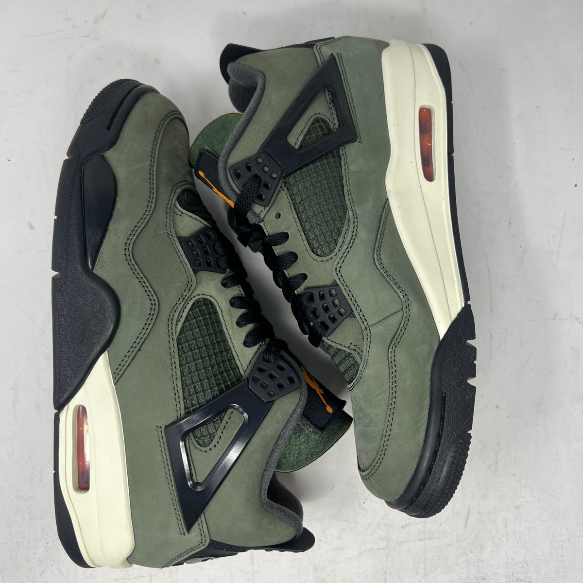 Jordan 4 Retro OG SP Undefeated (2025)