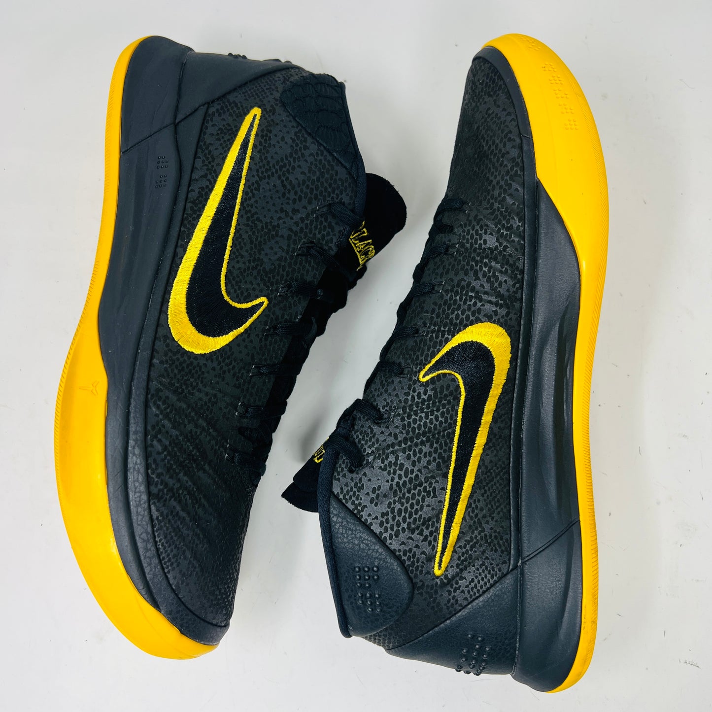 Nike Kobe A.D. Mid Lakers Black Mamba