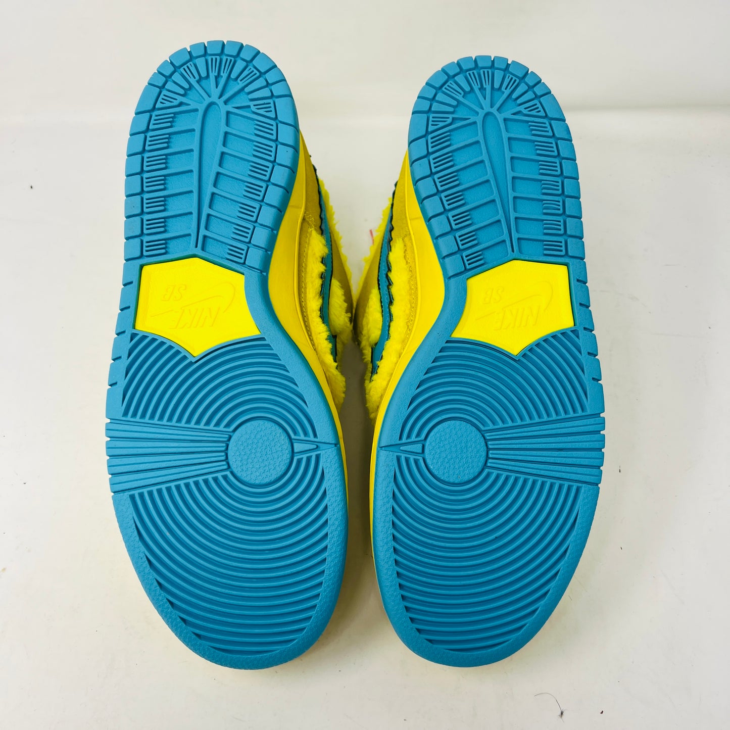 Nike SB Dunk Low Grateful Dead Bears Opti Yellow sneaker with damaged box, 2020 release.