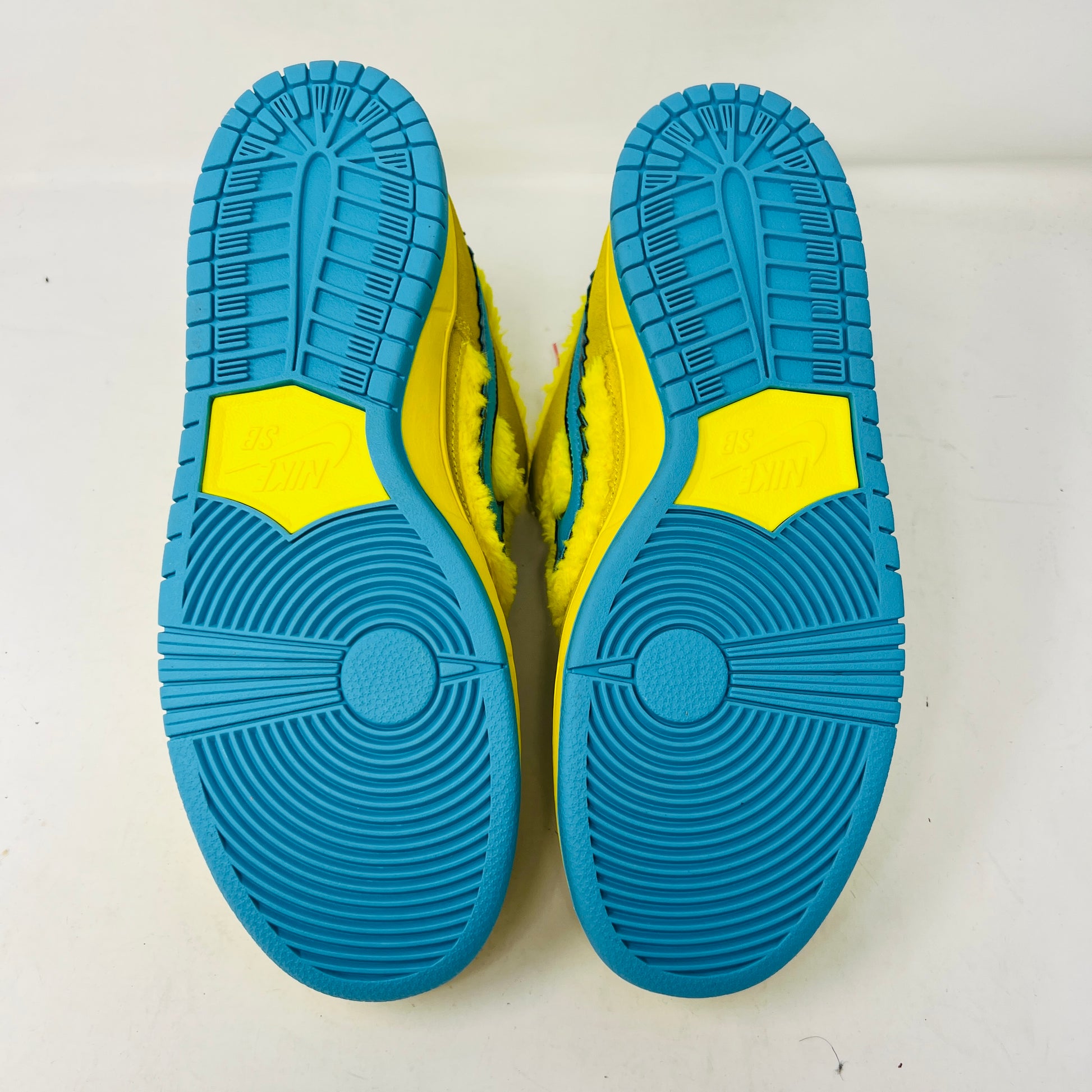 Nike SB Dunk Low Grateful Dead Bears Opti Yellow sneaker with damaged box, 2020 release.