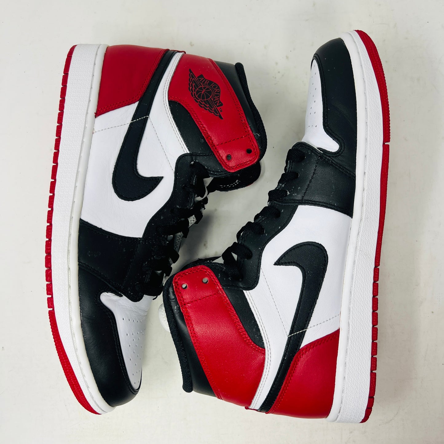 Jordan 1 Retro Black Toe (2013)