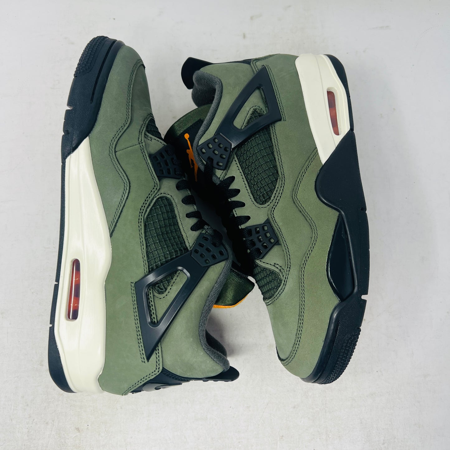Jordan 4 Retro OG SP Undefeated (2025)