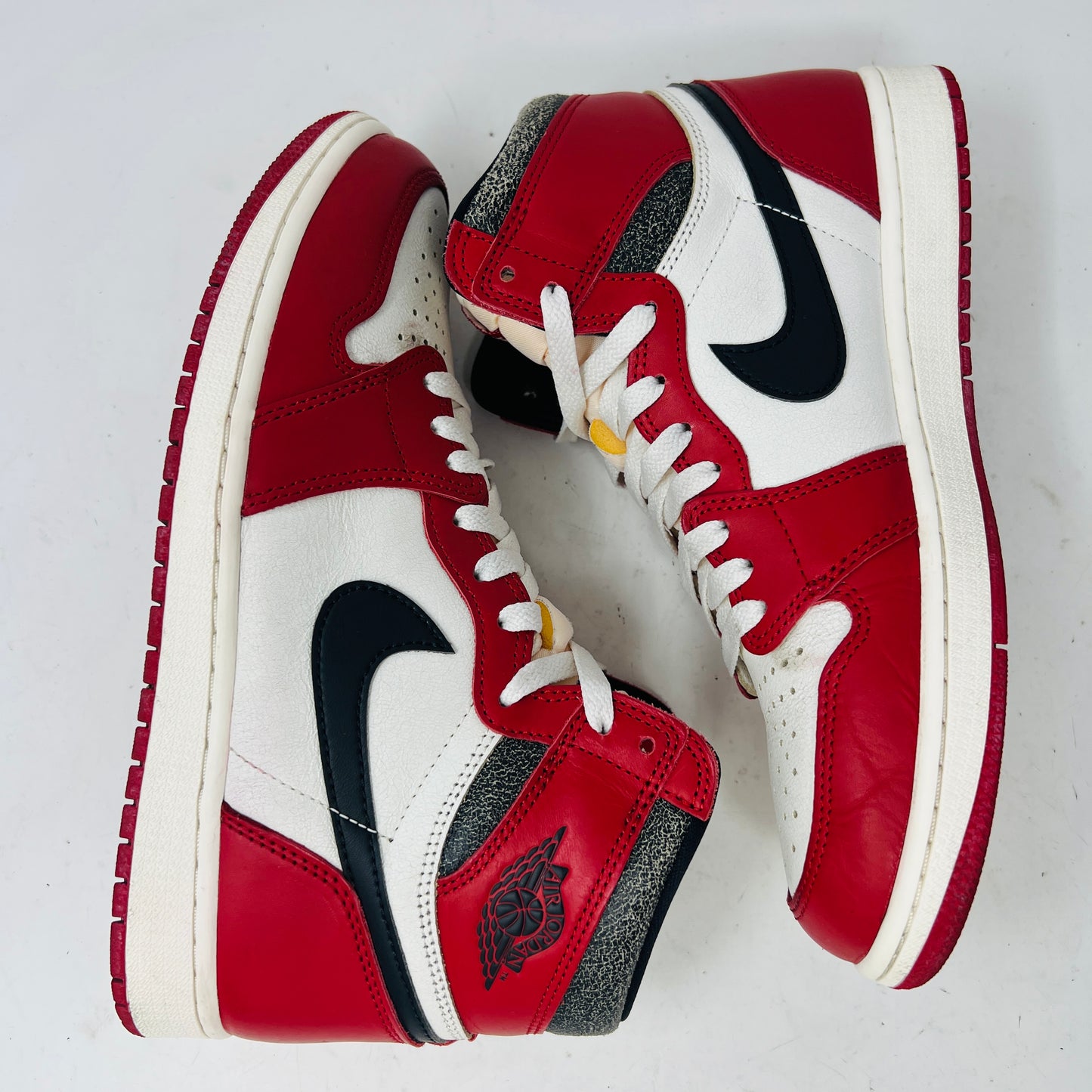 Jordan 1 Retro High OG Chicago Lost and Found