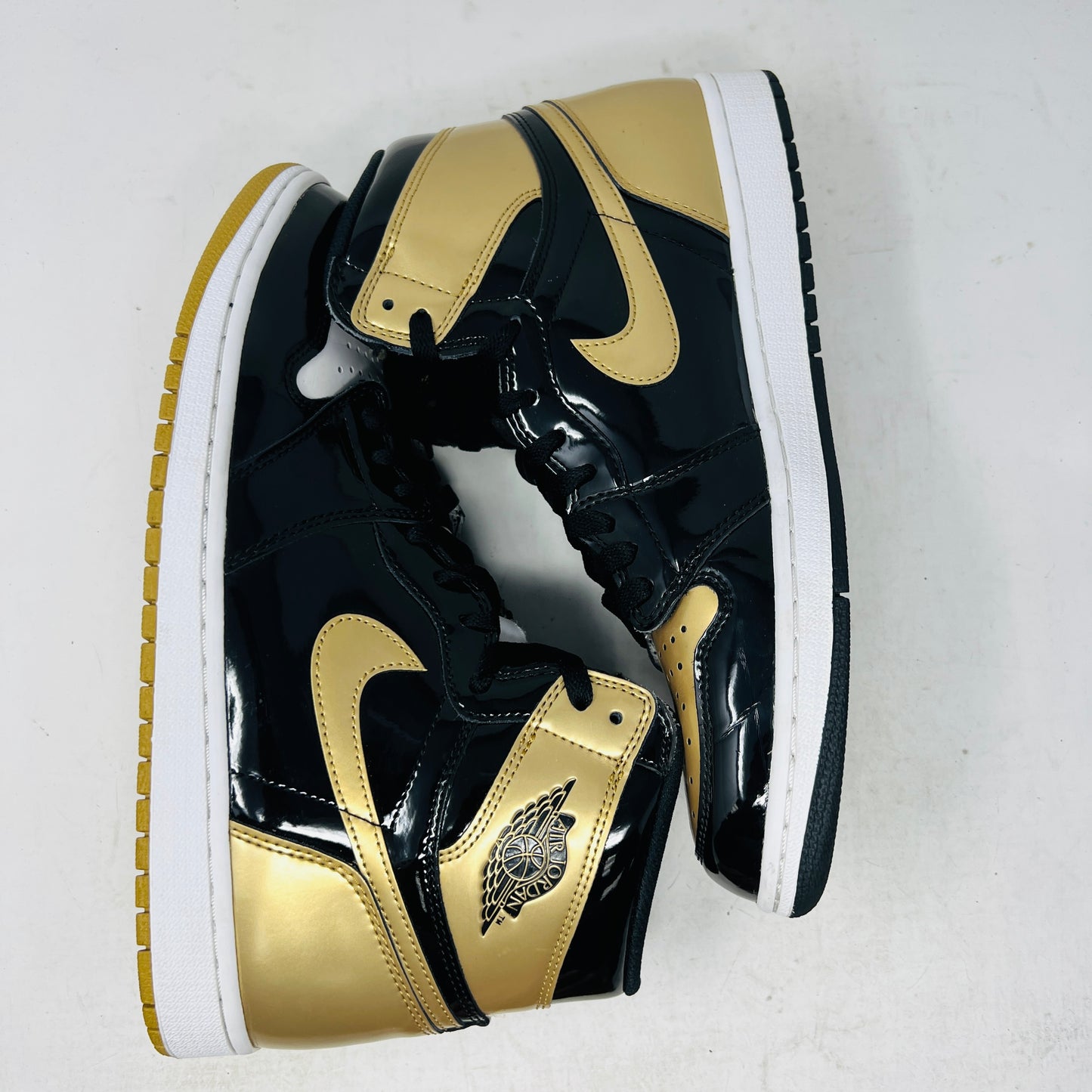 Jordan 1 Retro High Gold Top 3