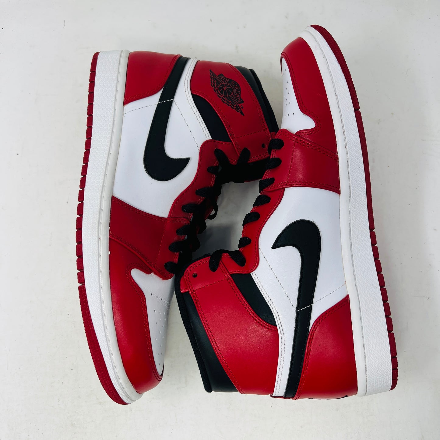 Jordan 1 Retro Chicago (2013)