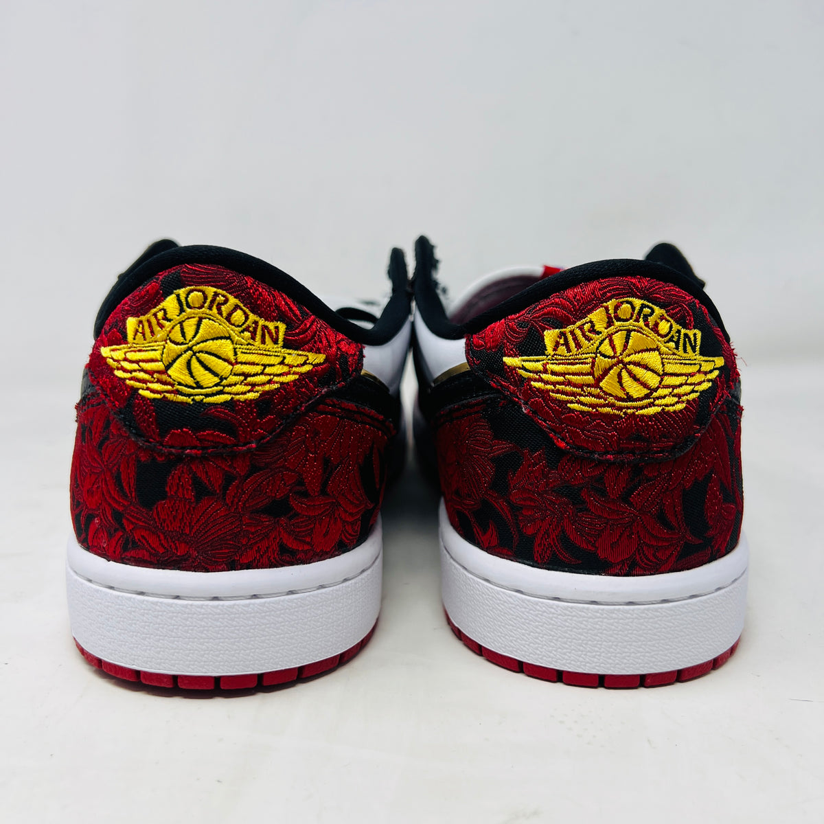 Jordan 1 Retro Low OG Last Dance At The Garden