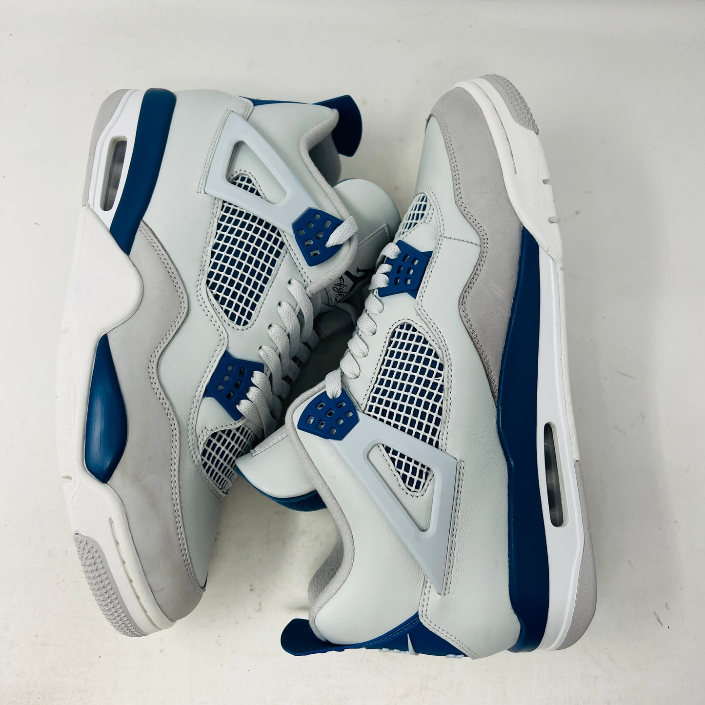 Jordan 4 Retro Military Blue (2024)
