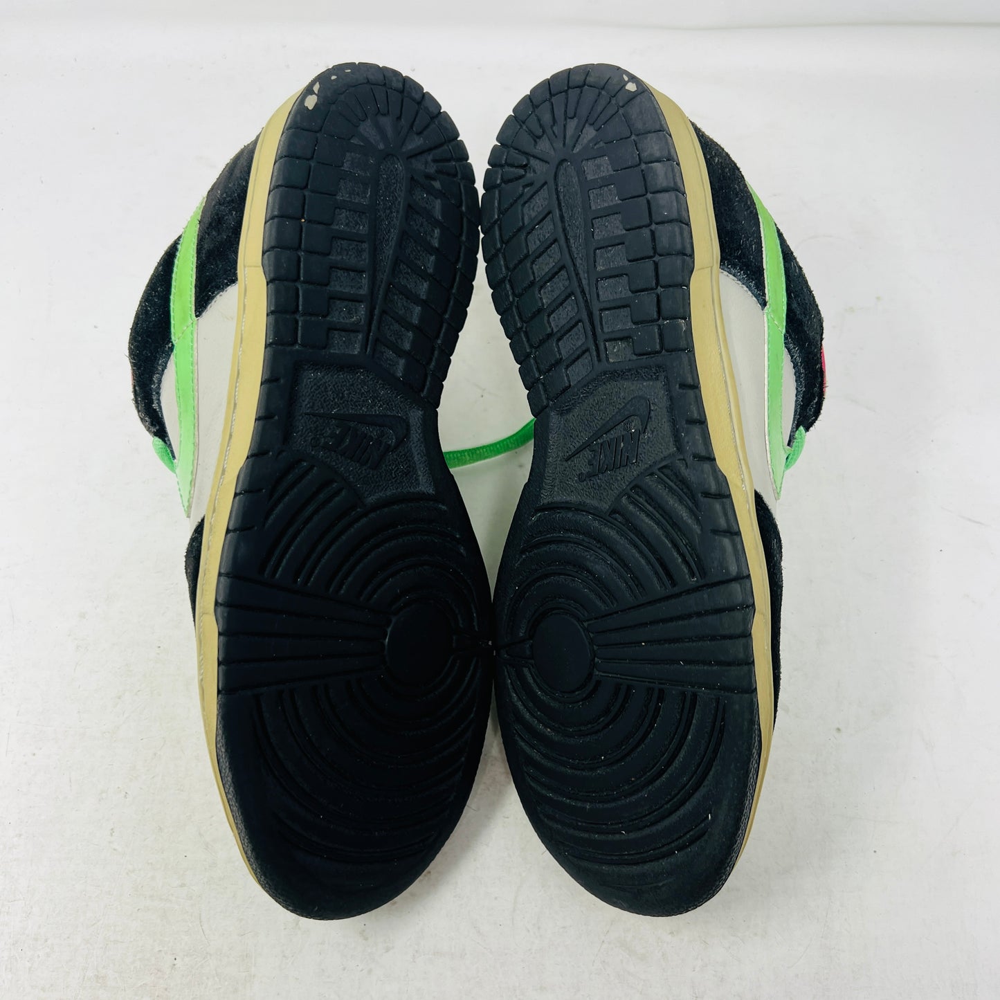 Nike SB Dunk Low Magnet Light Poison Green