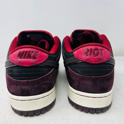 Nike SB Dunk Low Riot Skateshop