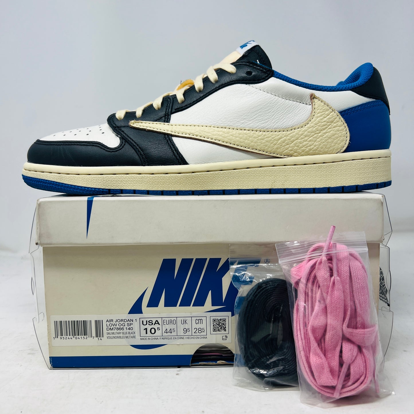 Jordan 1 Retro Low OG SP Fragment x Travis Scott