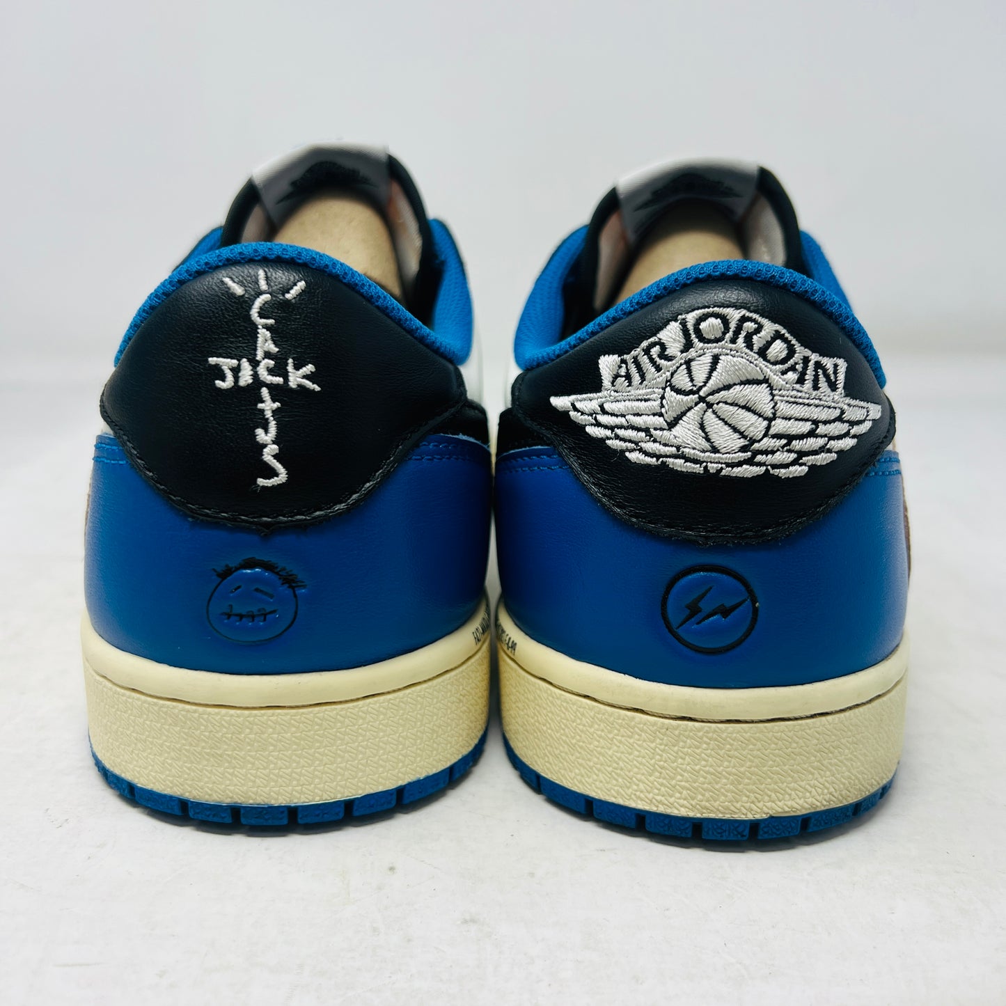 Jordan 1 Retro Low OG SP Fragment x Travis Scott