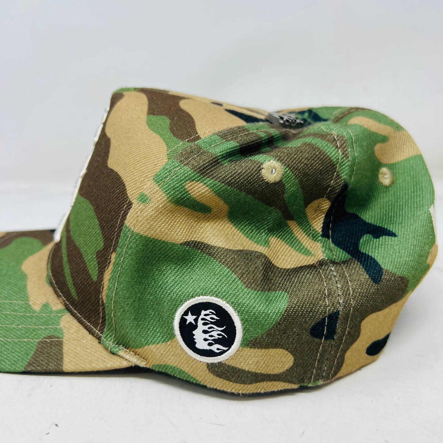 Hellstar Camo Snap-Back Rhinestone