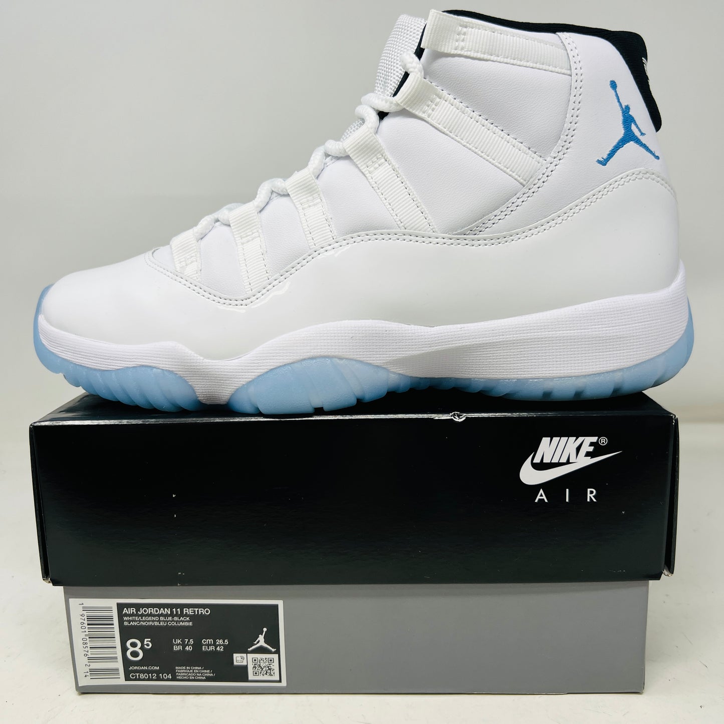 Jordan 11 Retro Legend Blue (2024)