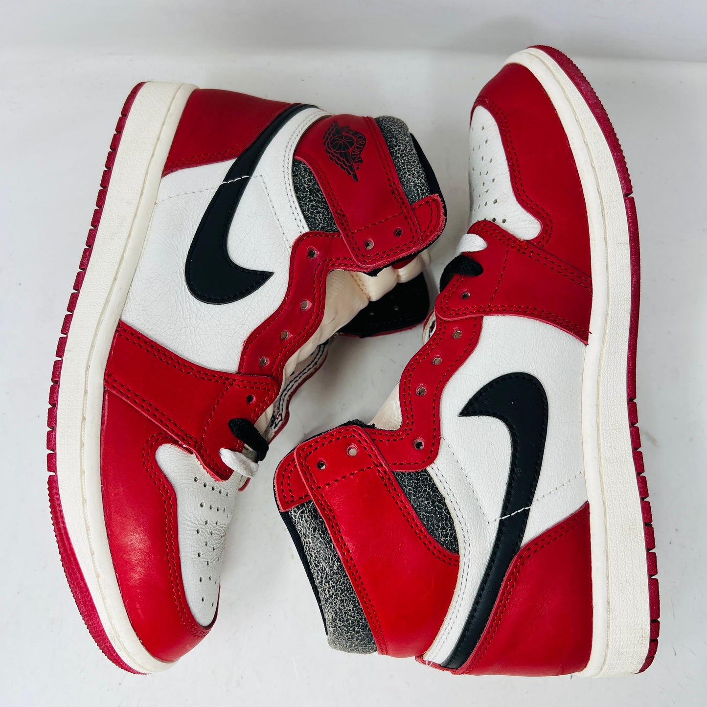 Jordan 1 Retro High OG Chicago Lost and Found