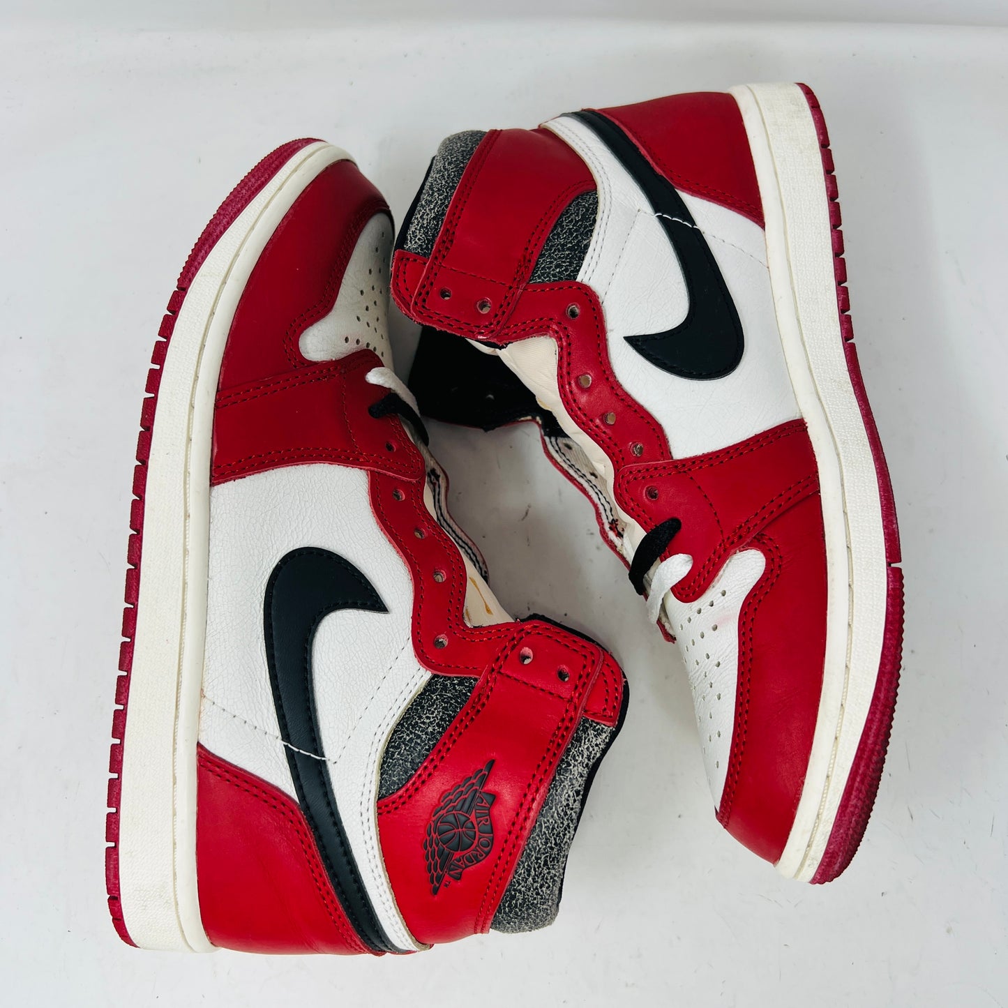 Jordan 1 Retro High OG Chicago Lost and Found