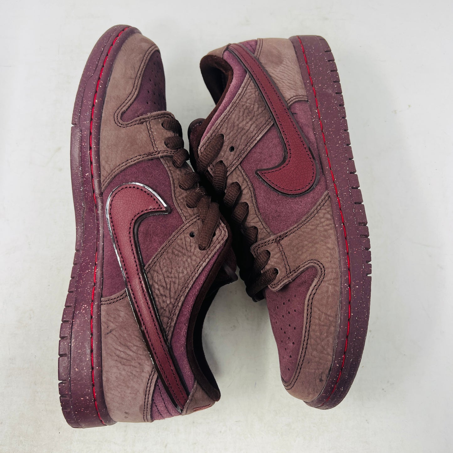 Nike SB Dunk Low City of Love Burgundy Crush