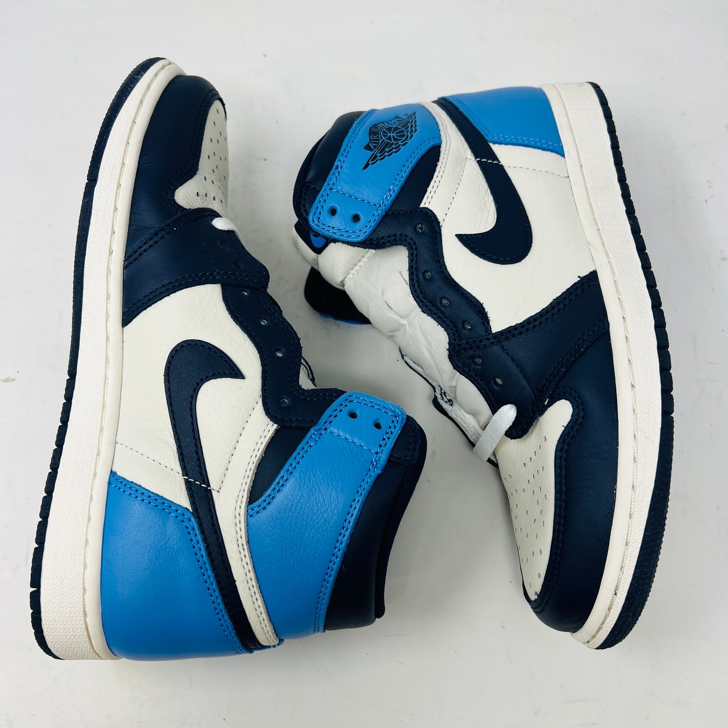 Jordan 1 Retro High Obsidian