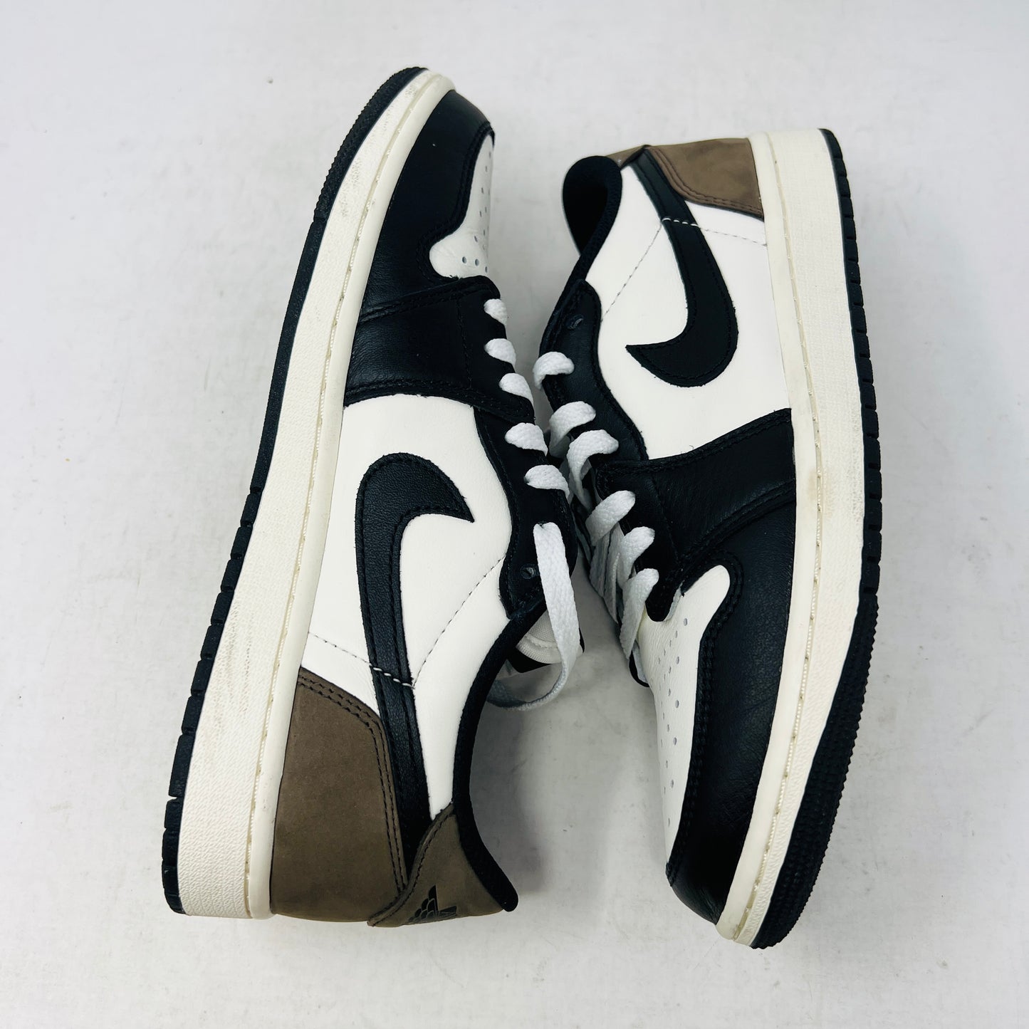 Jordan 1 Retro Low OG Mocha