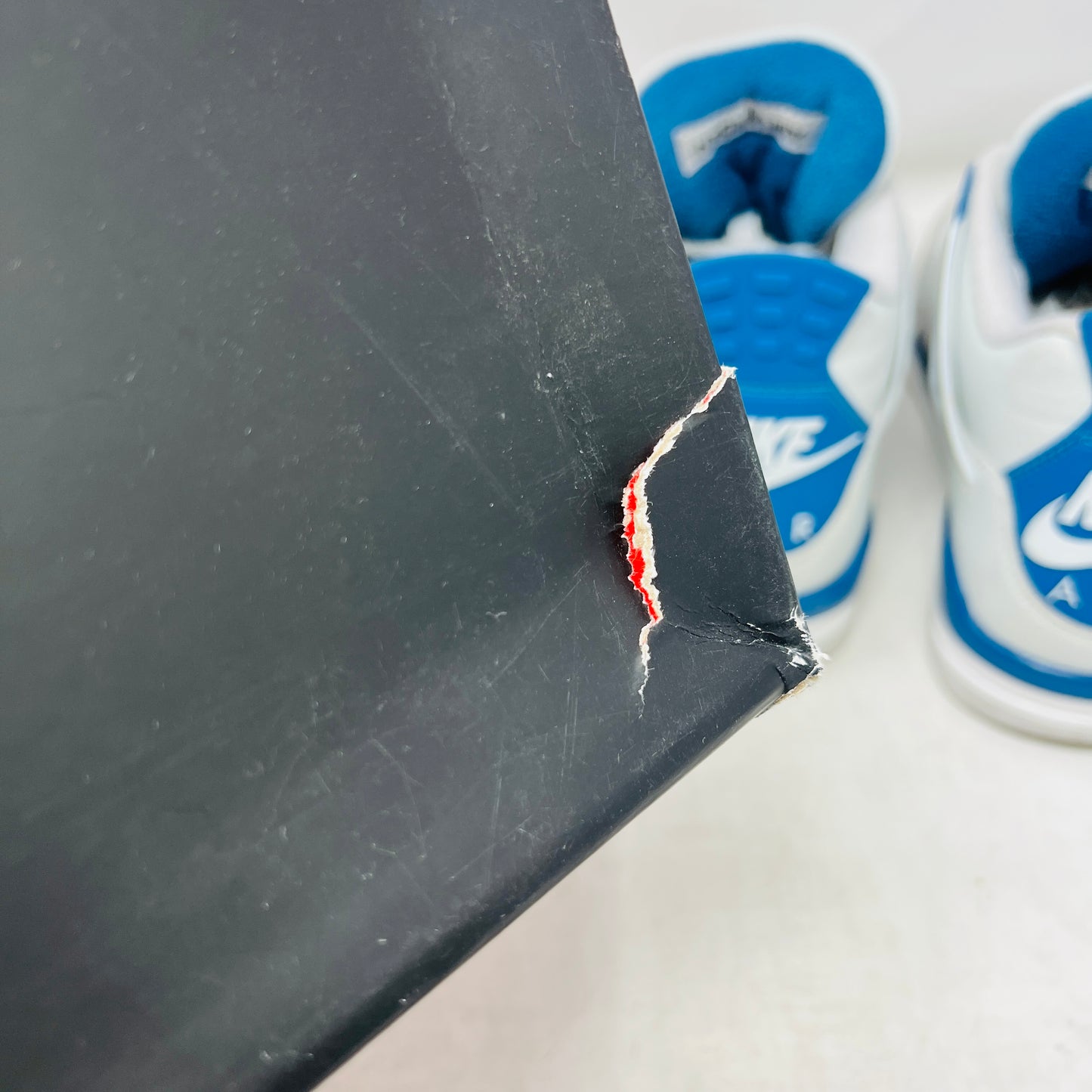 Jordan 4 Retro Military Blue (2024)