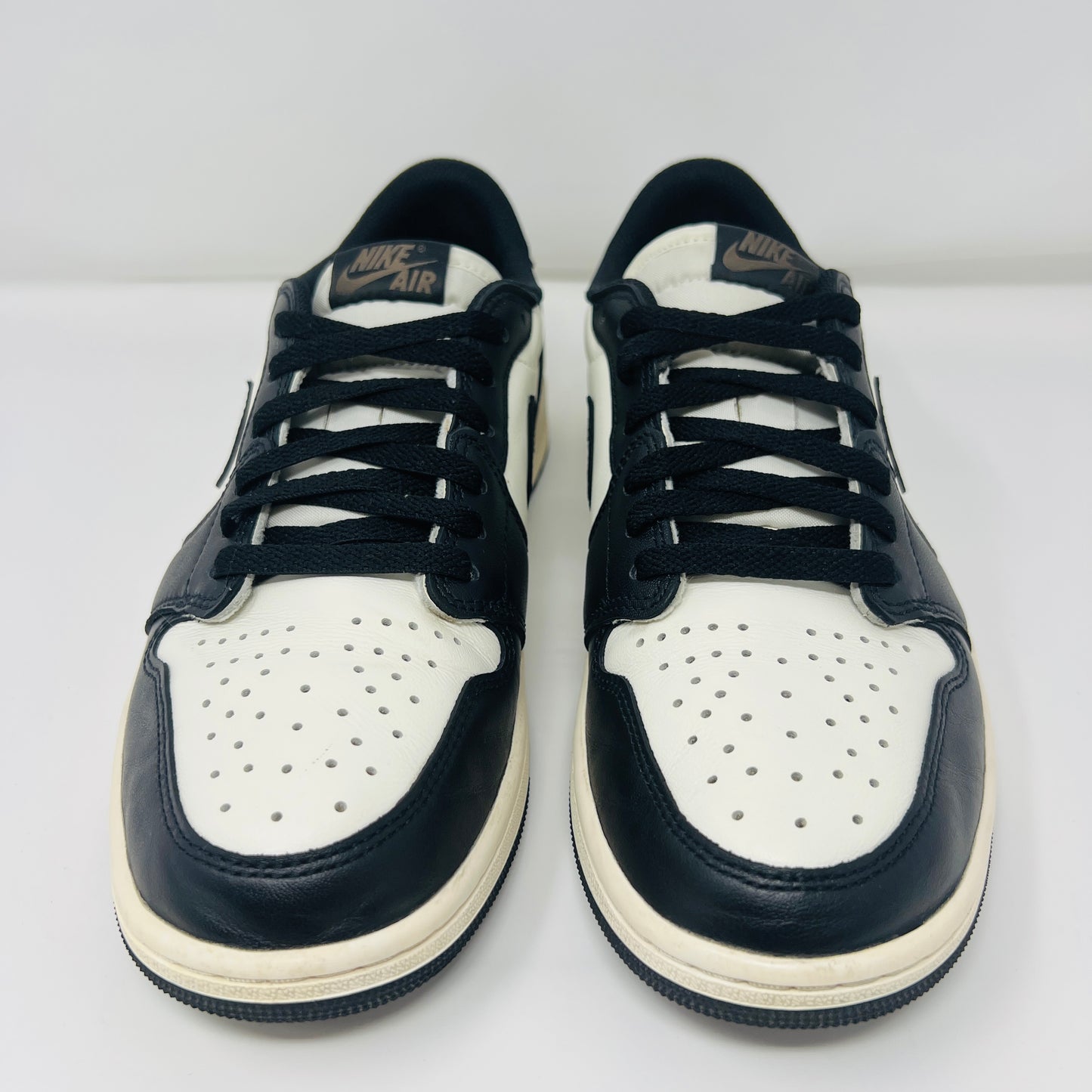 Jordan 1 Retro Low OG Mocha