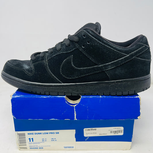 Nike SB Dunk Low Blackout