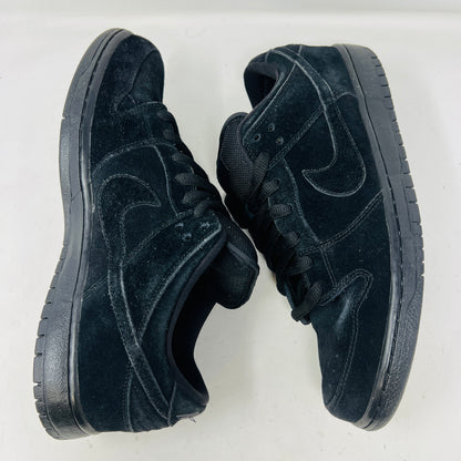 Nike SB Dunk Low Blackout