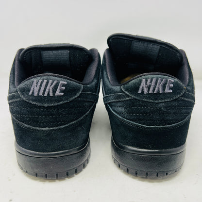 Nike SB Dunk Low Blackout
