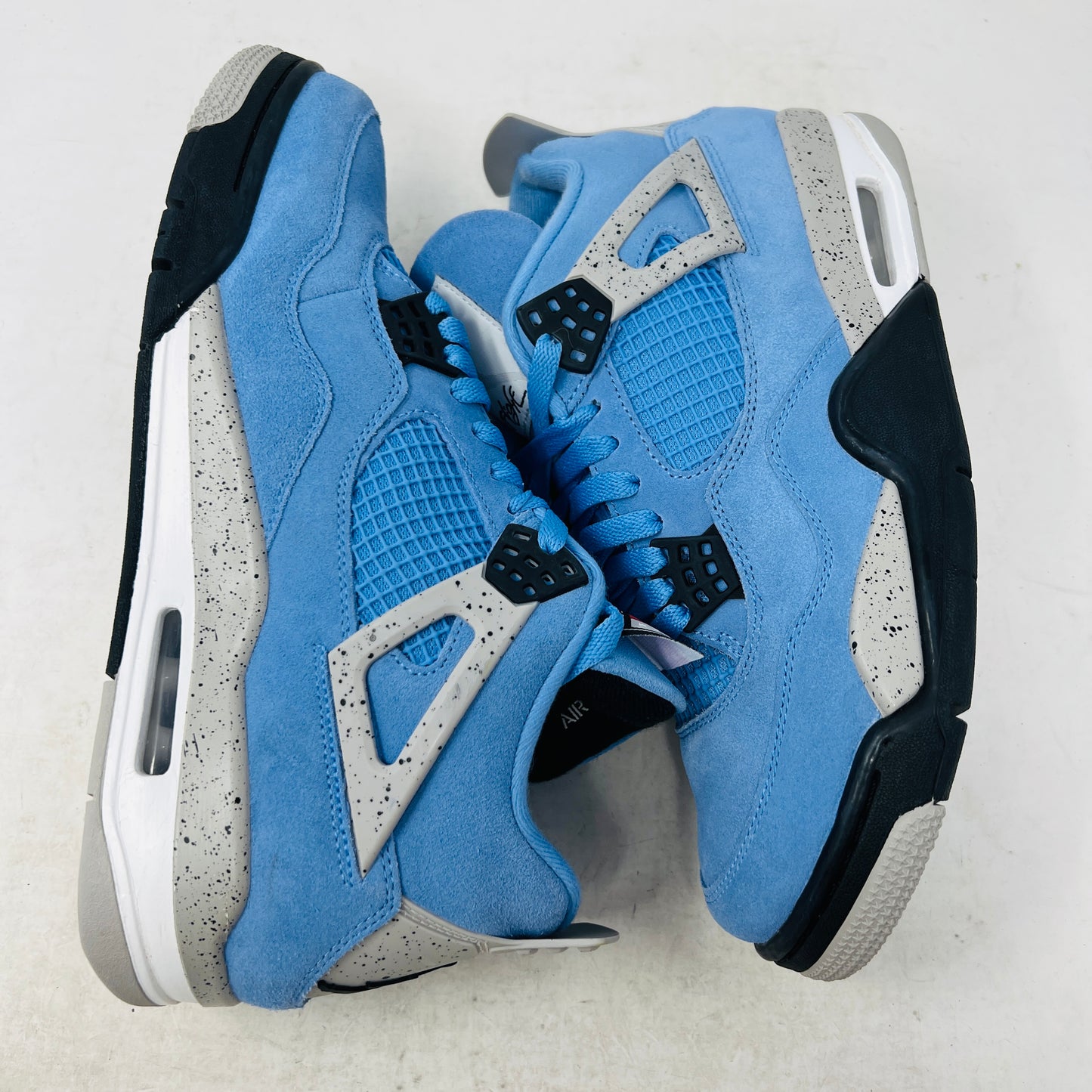 Jordan 4 Retro University Blue