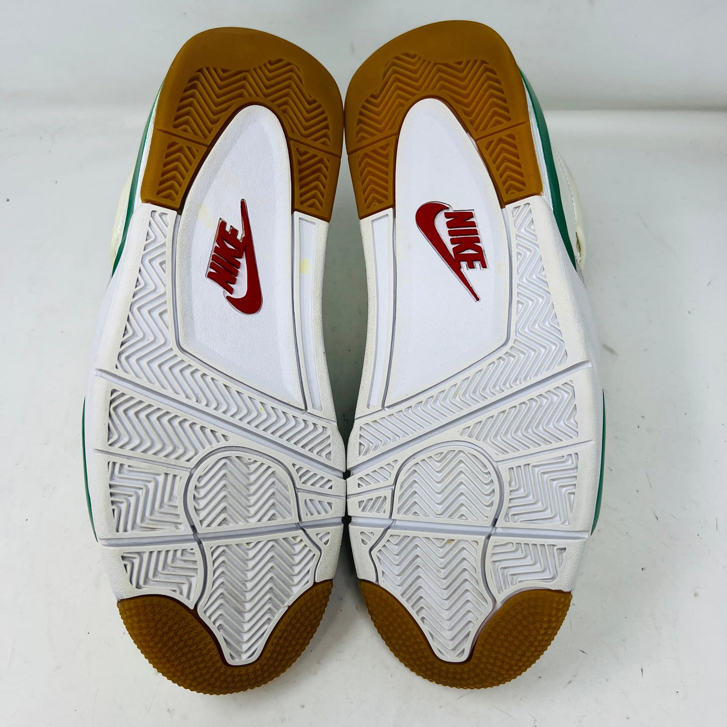 Jordan 4 Retro SB Pine Green