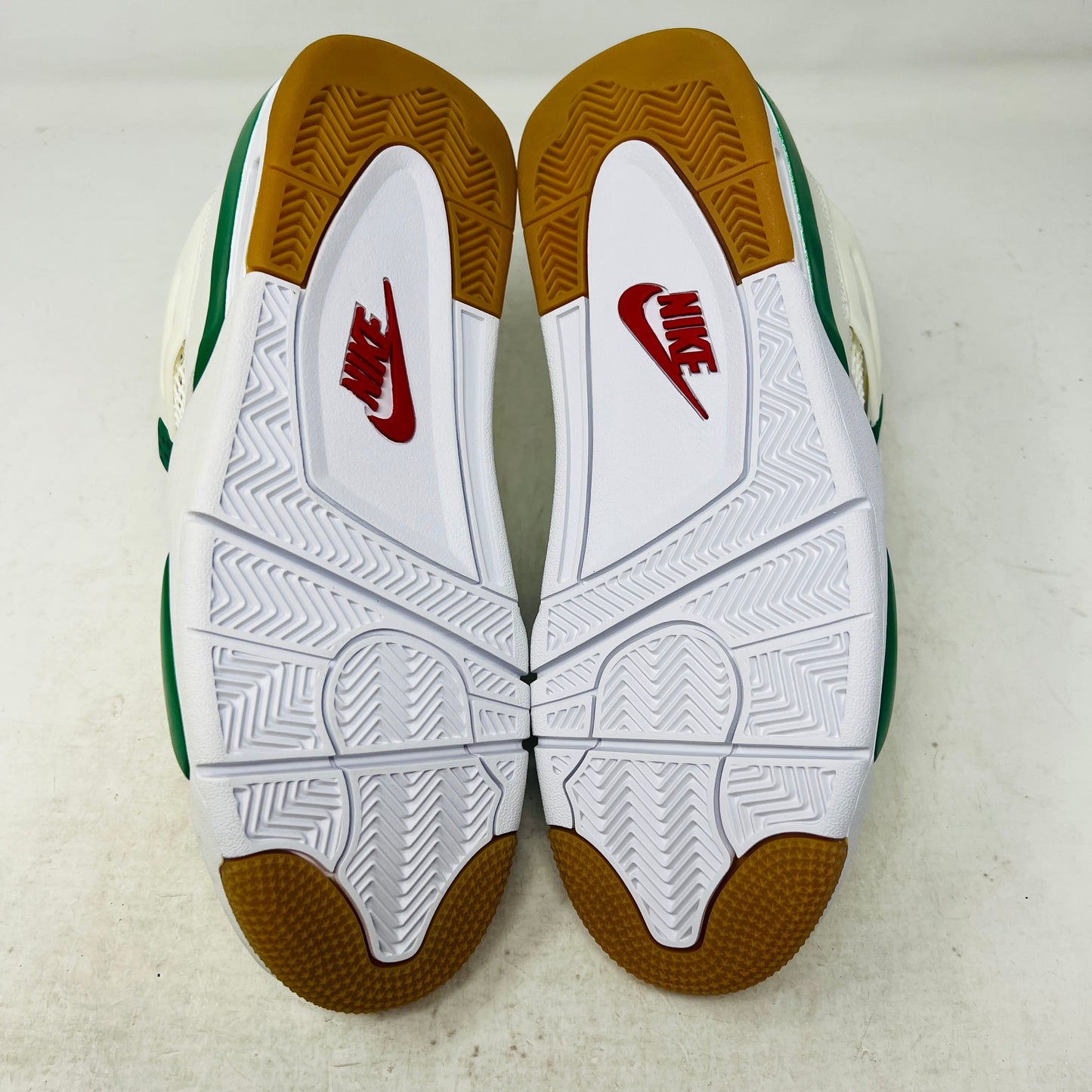 Jordan 4 Retro SB Pine Green